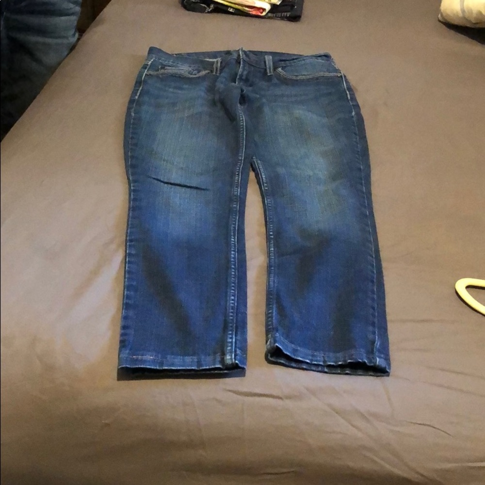 Levi’s cropped jeans